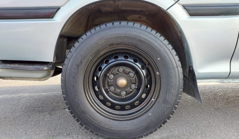 Toyota Hiace Van 2002 full