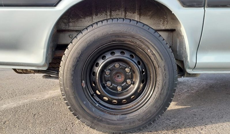 Toyota Hiace Van 2002 full