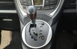 Toyota Ractis S 2013 full