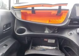 Toyota Sienta X 2016 full