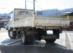 Toyota Dyna 2t Dump Truck 1990 full