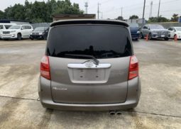 Toyota Ractis 2006 full