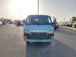 Toyota Hiace Van 2002 full