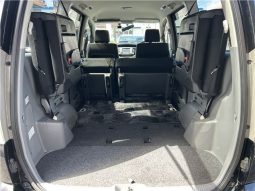 Toyota Voxy Z Kira 2007 full