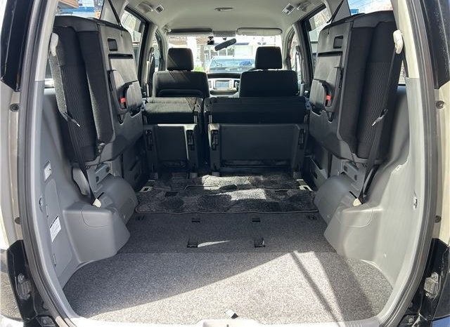 Toyota Voxy Z Kira 2007 full