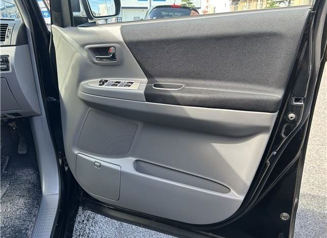 Toyota Voxy Z Kira 2007 full