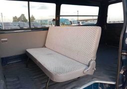 Toyota Hiace Van 1RZ 2003 full