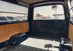 Toyota Hiace Van 1RZ 2003 full