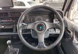 Toyota Hiace Van 1RZ 2003 full