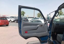 Toyota Hiace Van 1RZ 2003 full