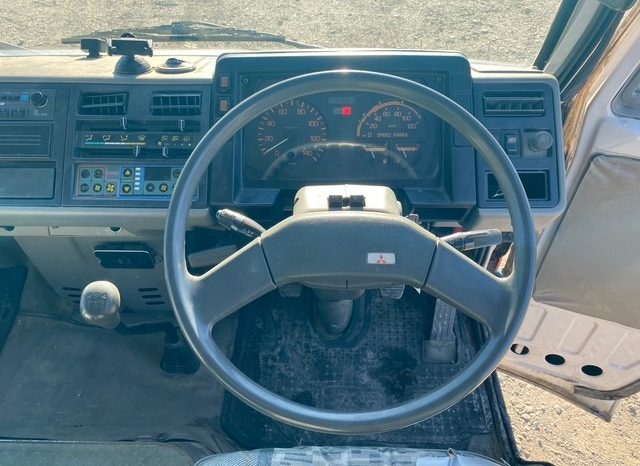 Mitsubishi Fuso Rosa Bus full