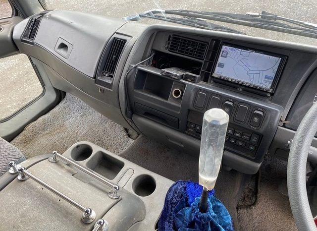 Mitsubishi Fuso Fighter Flat Body 4 Tonner 6D16 1995 full