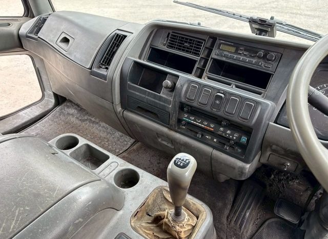 Mitsubishi Fuso Fighter Flat Body 6D17 4 Tonner 1995 full