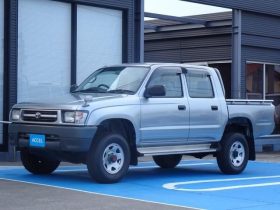 Toyota Hilux Delux 2004