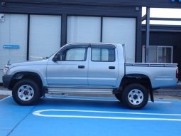 Toyota Hilux Delux 2004 full