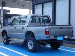 Toyota Hilux Delux 2004 full