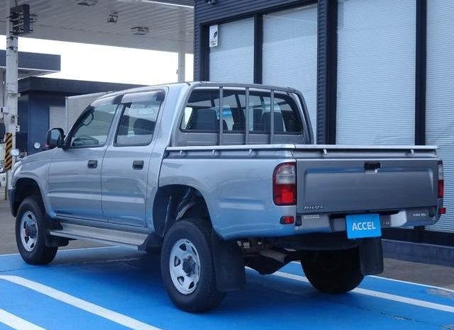 Toyota Hilux Delux 2004 full