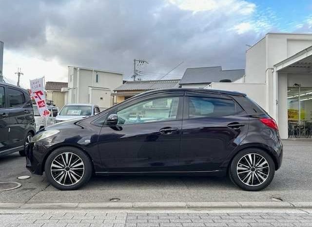 Mazda Demio 13C Smart Edition full