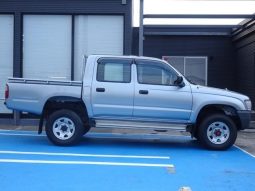 Toyota Hilux Delux 2004 full