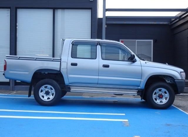Toyota Hilux Delux 2004 full