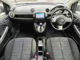 Mazda Demio 13C Smart Edition full