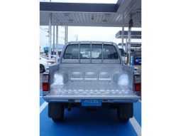 Toyota Hilux Delux 2004 full
