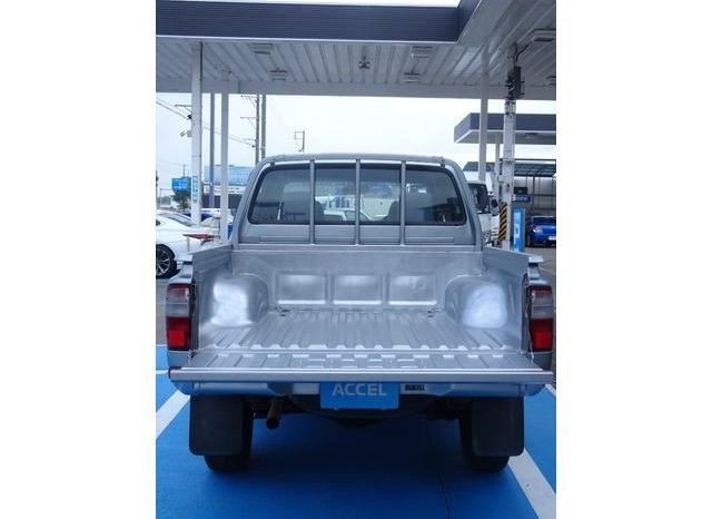 Toyota Hilux Delux 2004 full