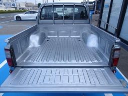 Toyota Hilux Delux 2004 full