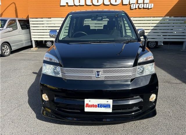 Toyota Voxy Z Kira 2007 full