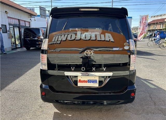 Toyota Voxy Z Kira 2007 full