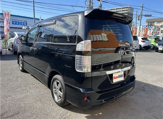 Toyota Voxy Z Kira 2007 full