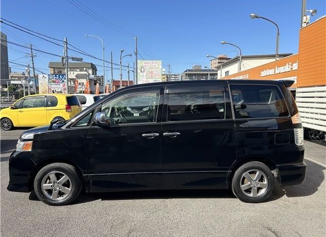 Toyota Voxy Z Kira 2007 full