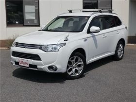 Mitsubishi Outlander PHEV G Safety Package 2015