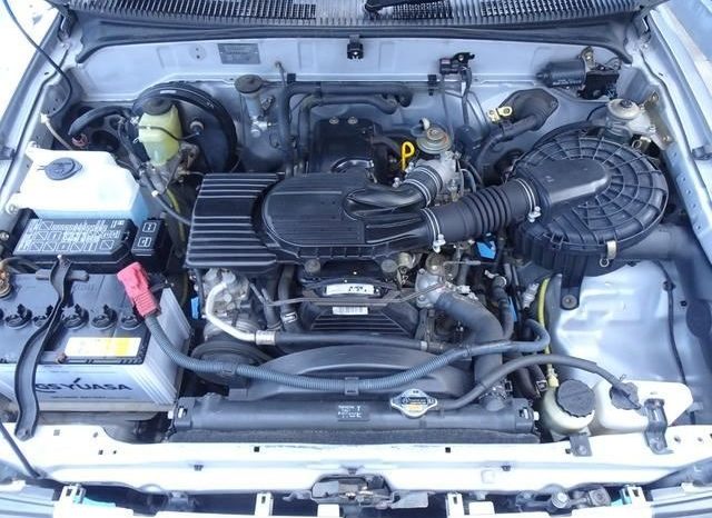 Toyota Hilux Delux 2004 full