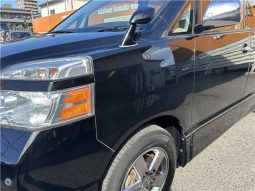 Toyota Voxy Z Kira 2007 full