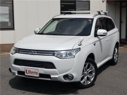 Mitsubishi Outlander PHEV G Safety Package 2015 full