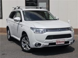 Mitsubishi Outlander PHEV G Safety Package 2015 full