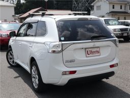 Mitsubishi Outlander PHEV G Safety Package 2015 full