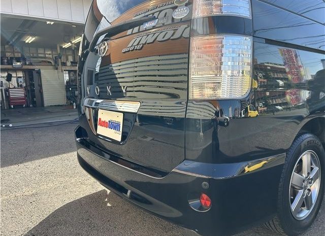 Toyota Voxy Z Kira 2007 full