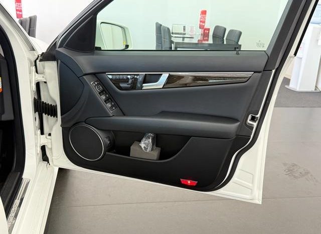 MERCEDES BENZ C-CLASS C180 AVANTGARDE 2013 full