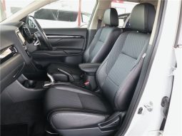 Mitsubishi Outlander PHEV G Safety Package 2015 full