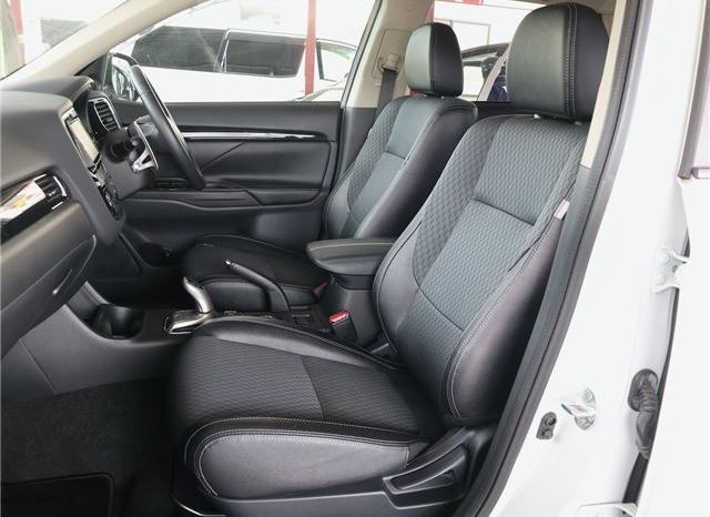 Mitsubishi Outlander PHEV G Safety Package 2015 full