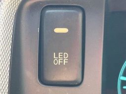 Toyota Hiace Van Super GL 2011 full