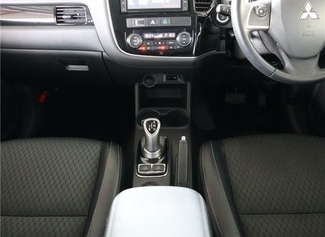 Mitsubishi Outlander PHEV G Safety Package 2015 full