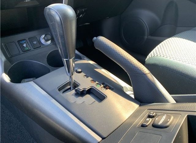 Toyota RAV4 Style 2012 full