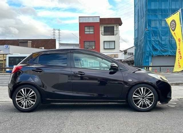 Mazda Demio 13C Smart Edition full