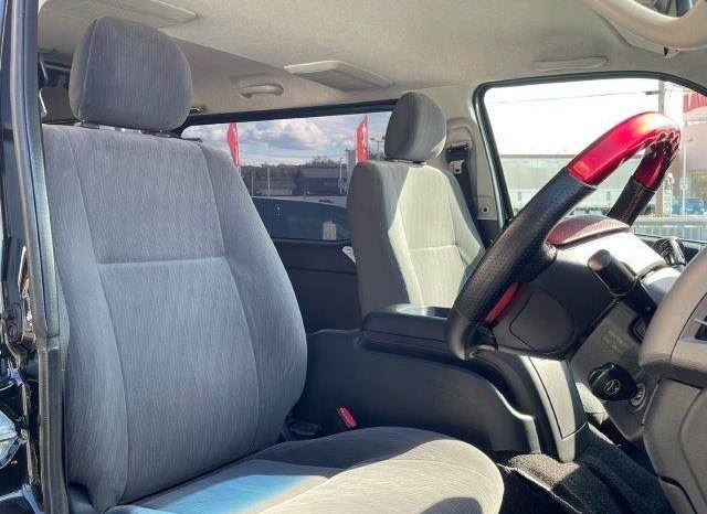 Toyota Hiace Van Super GL 2011 full