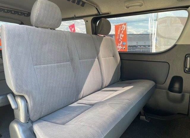 Toyota Hiace Van Super GL 2011 full