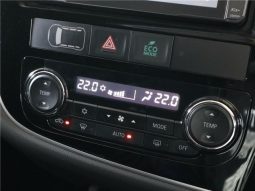 Mitsubishi Outlander PHEV G Safety Package 2015 full