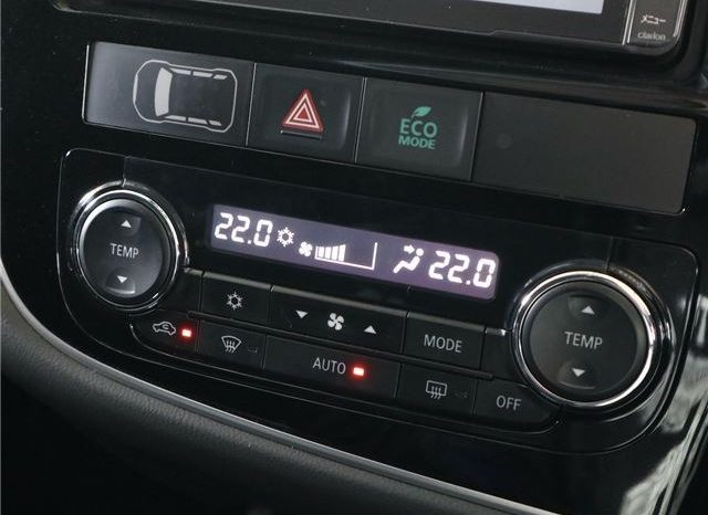 Mitsubishi Outlander PHEV G Safety Package 2015 full